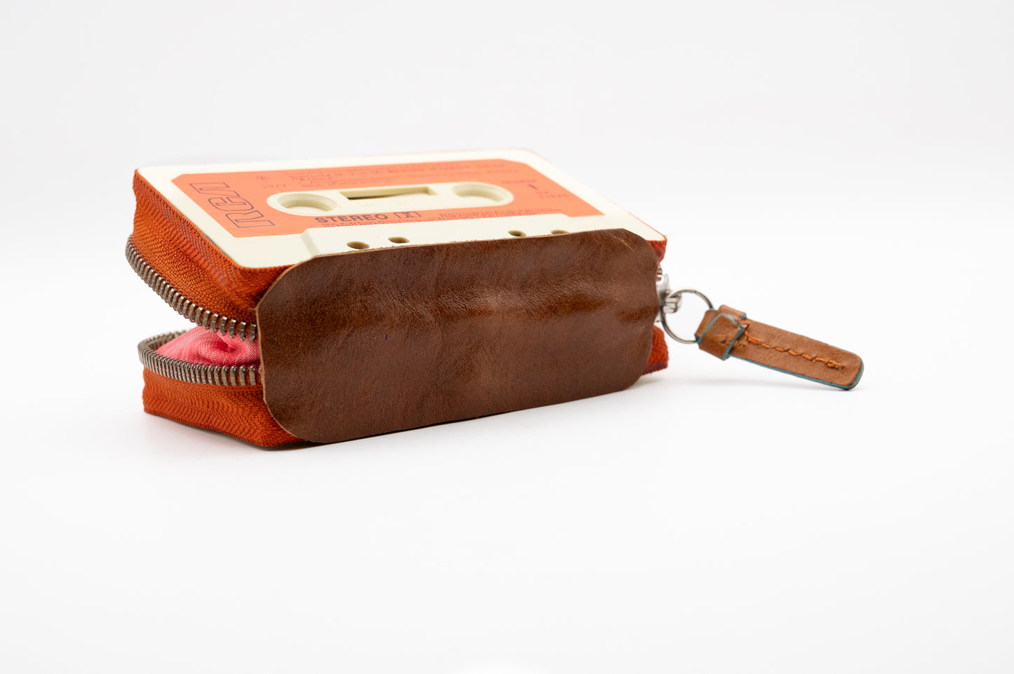 Beethoven – Symphony No. 3 “Eroica” 🎼✨ - Collezione Collezione ziptape - Acquista su Ziptape.it - Portafoglio Artigianale in Musicassetta