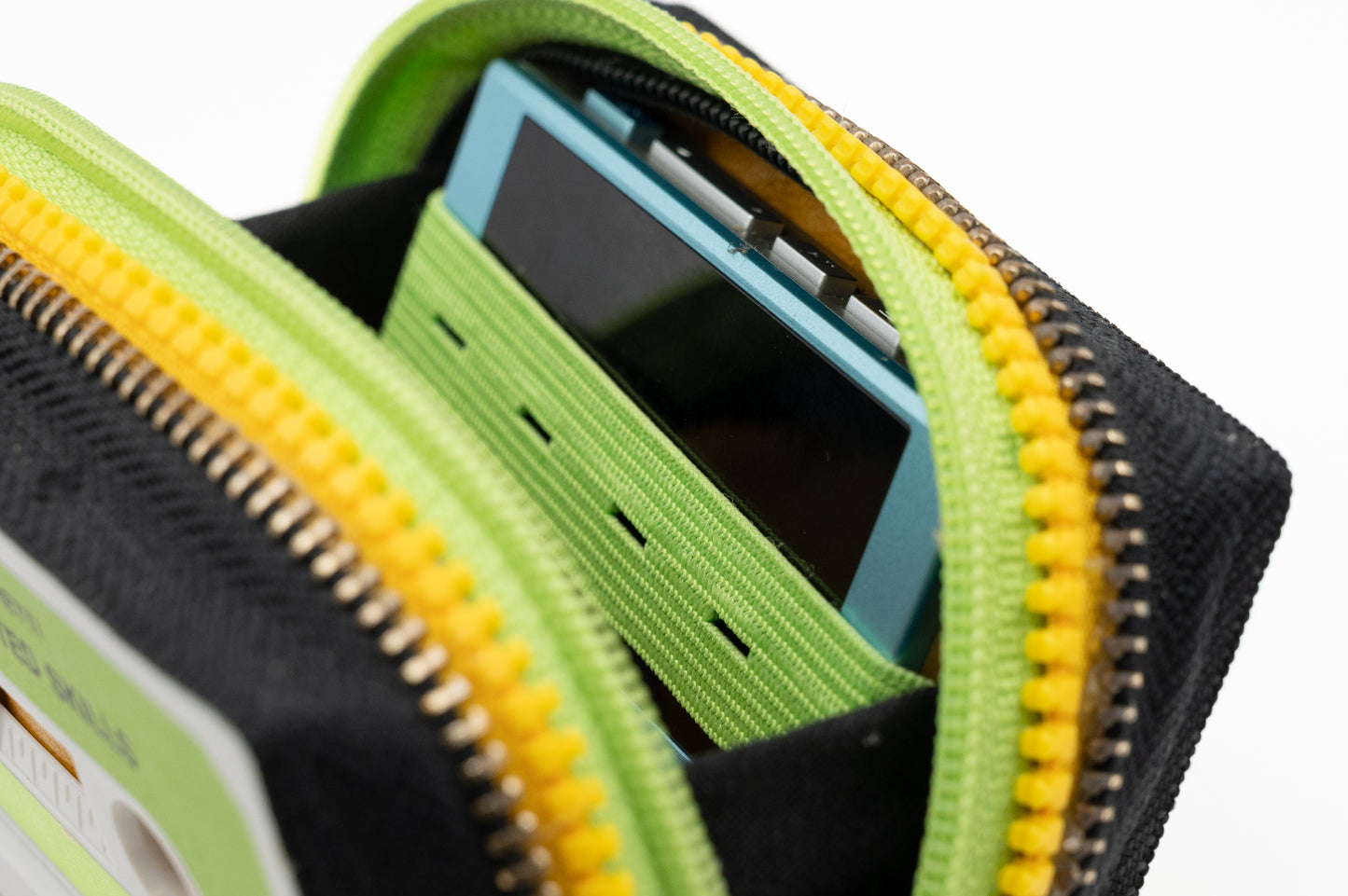 ✏️🇬🇧 New Integrated Skill 📗🎧 - Collezione Collezione classic - Acquista su Ziptape.it - Portafoglio Artigianale in Musicassetta