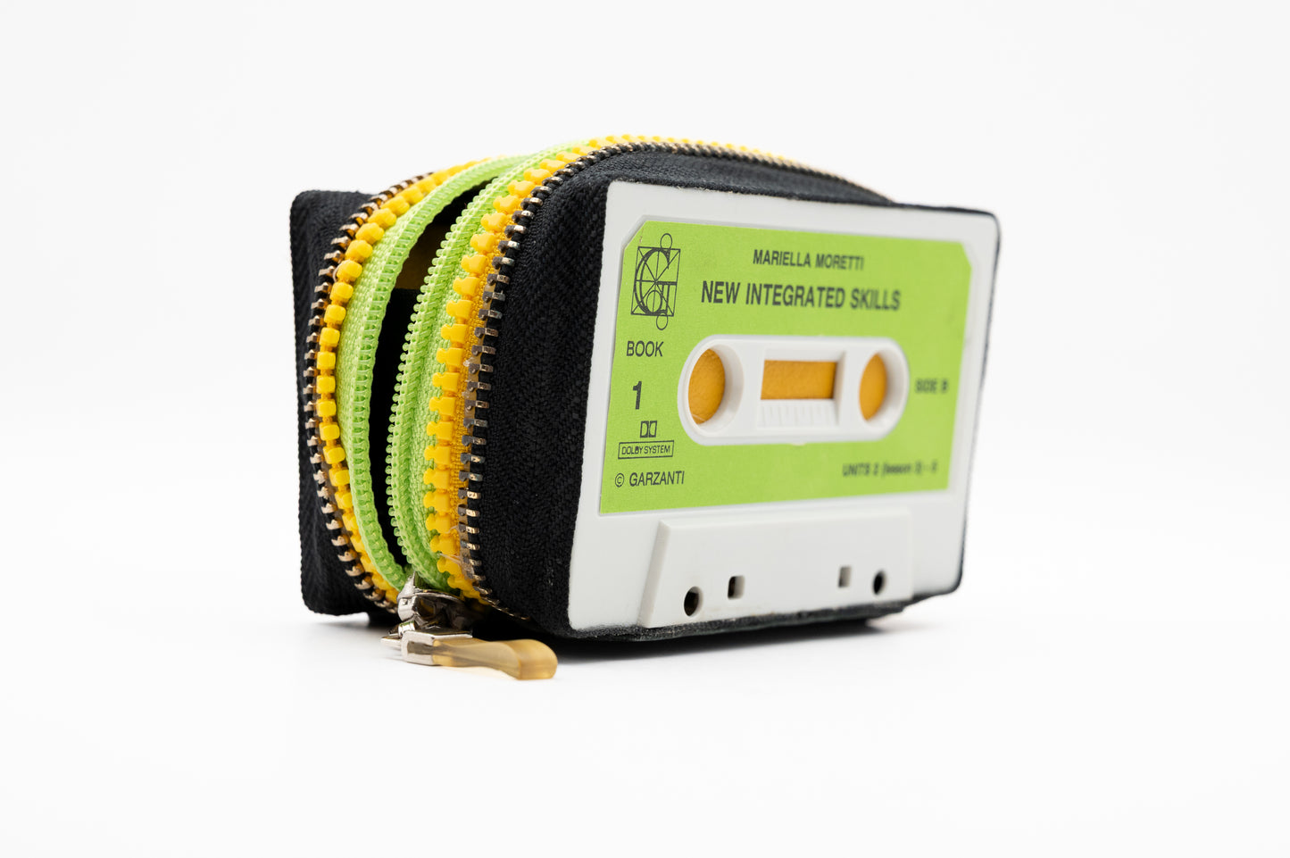 ✏️🇬🇧 New Integrated Skill 📗🎧 - Collezione Collezione classic - Acquista su Ziptape.it - Portafoglio Artigianale in Musicassetta