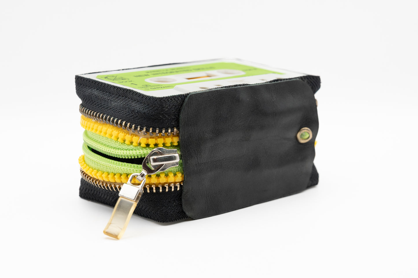 ✏️🇬🇧 New Integrated Skill 📗🎧 - Collezione Collezione classic - Acquista su Ziptape.it - Portafoglio Artigianale in Musicassetta