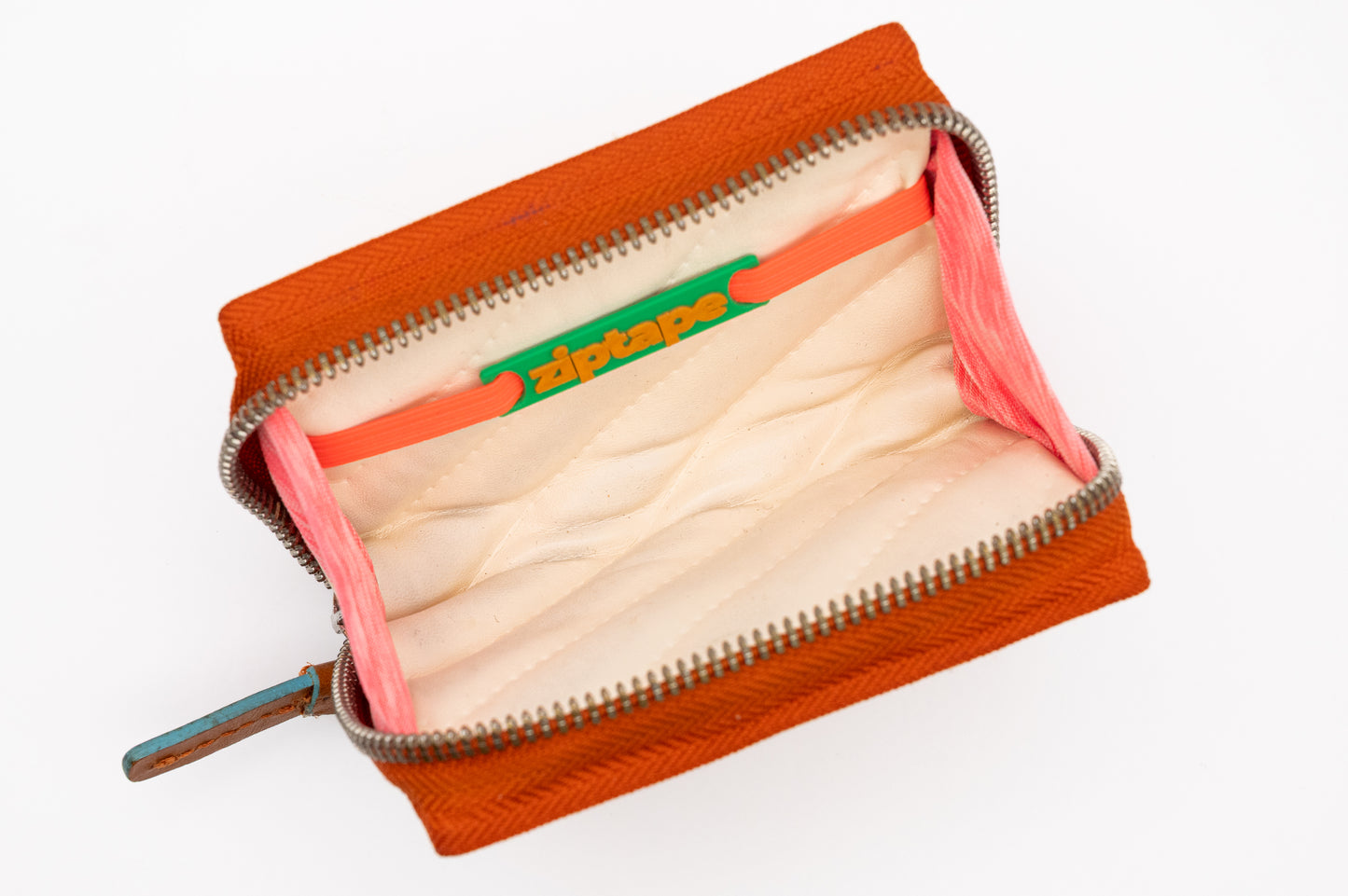 Beethoven – Symphony No. 3 “Eroica” 🎼✨ - Collezione Collezione ziptape - Acquista su Ziptape.it - Portafoglio Artigianale in Musicassetta