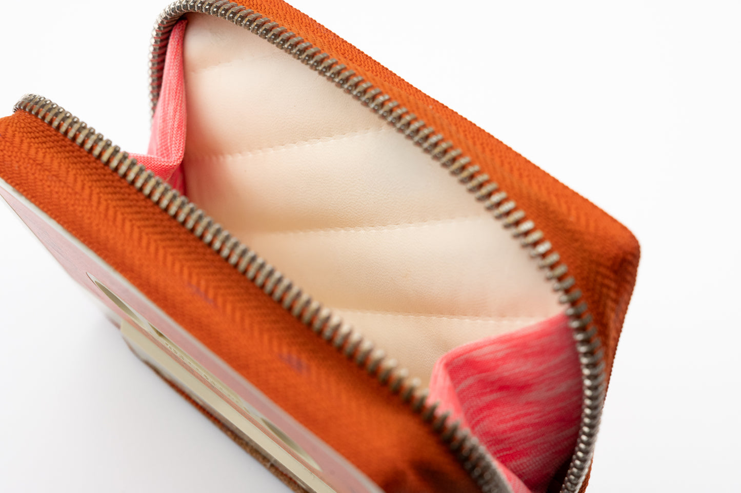 Beethoven – Symphony No. 3 “Eroica” 🎼✨ - Collezione Collezione ziptape - Acquista su Ziptape.it - Portafoglio Artigianale in Musicassetta